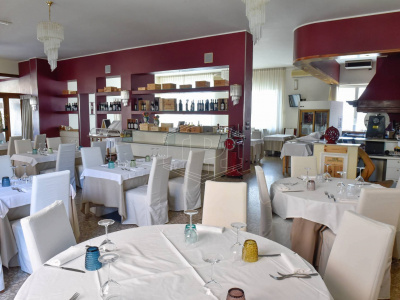 Edificio-hotel in Via Garibaldi, Servigliano (FM)