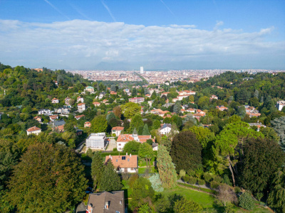 Appartamento in villa in Strada dei Tadini (TO)