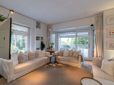 Appartamento in villa in Strada dei Tadini (TO)