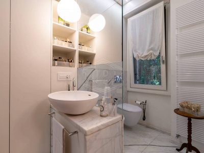 Appartamento in villa in Strada dei Tadini (TO)