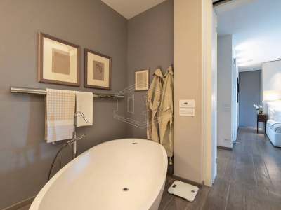 Appartamento in villa in Strada dei Tadini (TO)