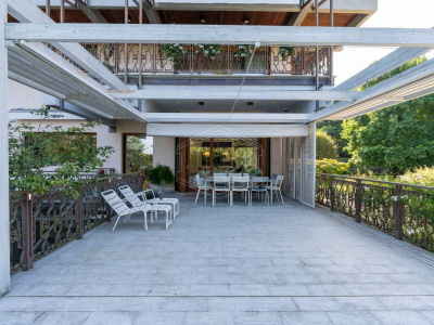 Appartamento in villa in Strada dei Tadini (TO)