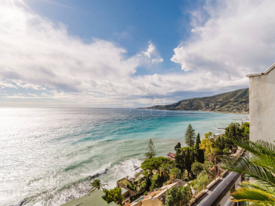 Quadrilocale in Via Aurelia, Ospedaletti (IM)