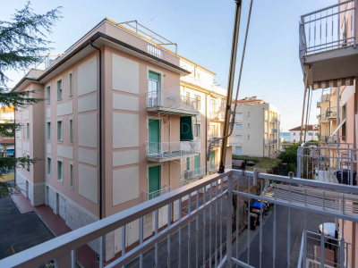 Bilocale in Via XXV Aprile, Borgio Verezzi (SV)