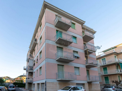 Bilocale in Via XXV Aprile, Borgio Verezzi (SV)