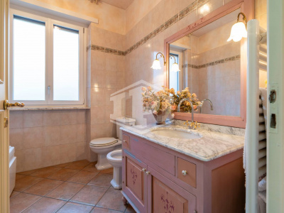 Villa con terreno in Via Bessaneisa, Rivoli