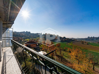 Trilocale in Strada Antegnasco, Pecetto Torinese (TO)