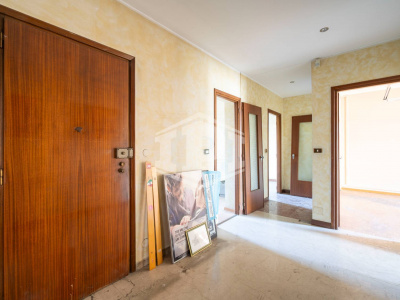 Multilocale in Via Tripoli, Venaria Reale (TO)