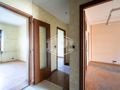 Multilocale in Via Tripoli, Venaria Reale (TO)