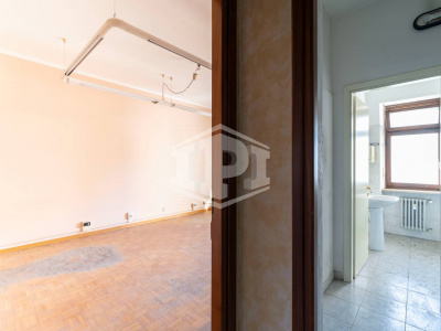 Multilocale in Via Tripoli, Venaria Reale (TO)