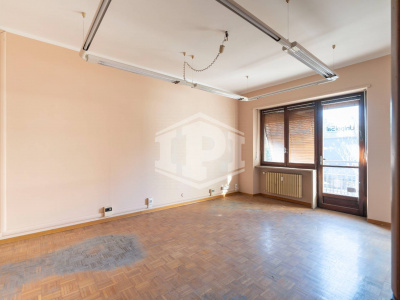 Multilocale in Via Tripoli, Venaria Reale (TO)