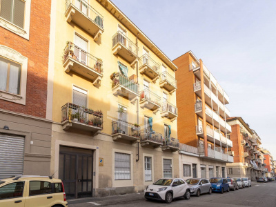 Trilocale a reddito in Via Brandizzo (TO)