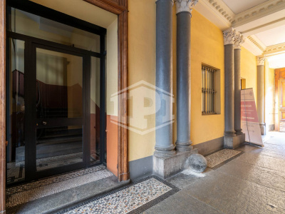 Pentalocale in Via Vittorio Amedeo II (TO)