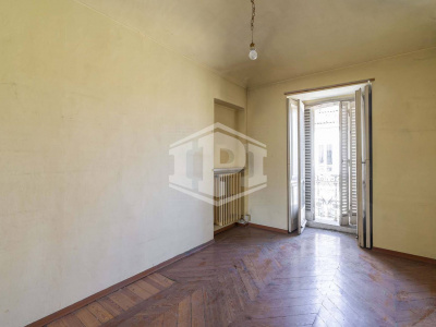 Pentalocale in Via Vittorio Amedeo II (TO)