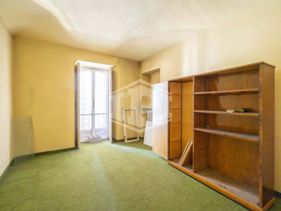 Pentalocale in Via Vittorio Amedeo II (TO)