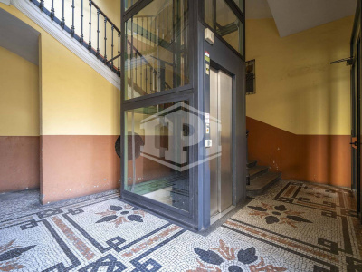 Pentalocale in Via Vittorio Amedeo II (TO)