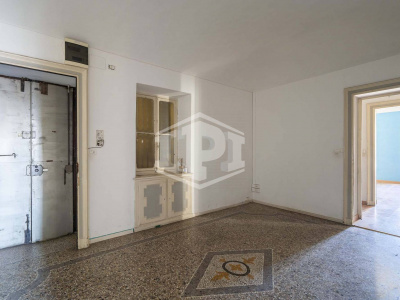 Pentalocale in Via Vittorio Amedeo II (TO)