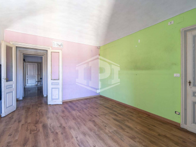 Pentalocale in Via Vittorio Amedeo II (TO)