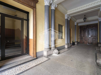 Pentalocale in Via Vittorio Amedeo II (TO)