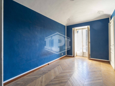 Pentalocale in Via Vittorio Amedeo II (TO)