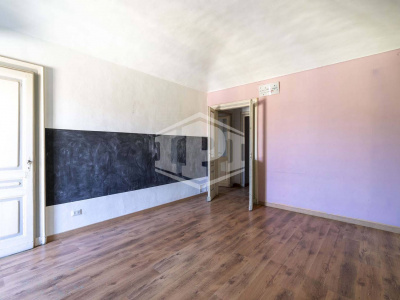 Pentalocale in Via Vittorio Amedeo II (TO)