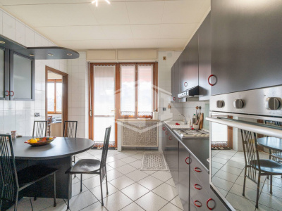 Pentalocale in Corso Appio Claudio (TO)