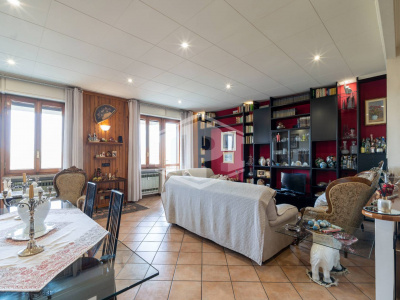 Pentalocale in Corso Appio Claudio (TO)