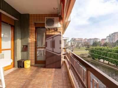 Pentalocale in Corso Appio Claudio (TO)