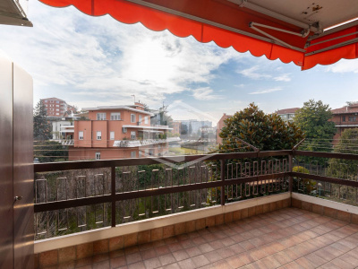 Pentalocale in Corso Appio Claudio (TO)