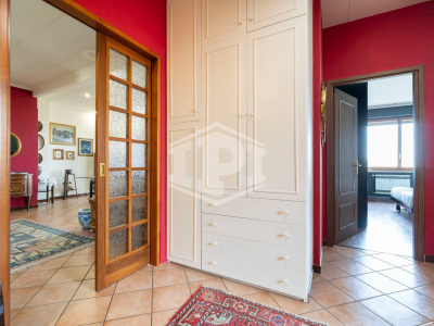 Pentalocale in Corso Appio Claudio (TO)