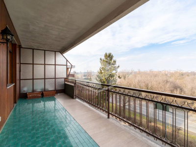 Pentalocale in Corso Appio Claudio (TO)