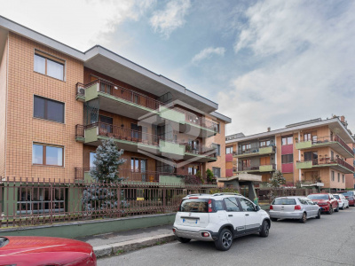 Pentalocale in Corso Appio Claudio (TO)