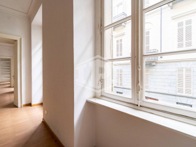 Pentalocale in Via Prati (TO)