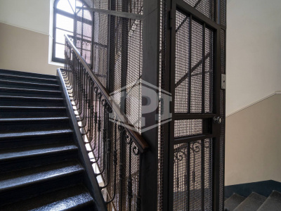 Pentalocale in Via Prati (TO)