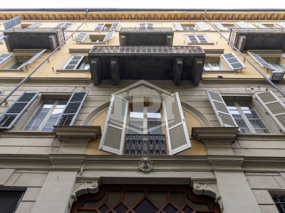 Pentalocale con terrazzo in Via Prati (TO)