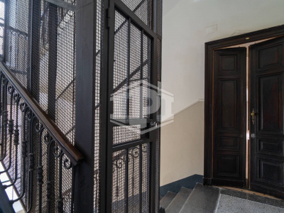 Pentalocale con terrazzo in Via Prati (TO)