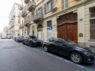 Pentalocale con terrazzo in Via Prati (TO)