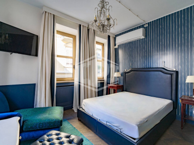 Sei appartamenti in Via San Francesco d'Assisi (TO)