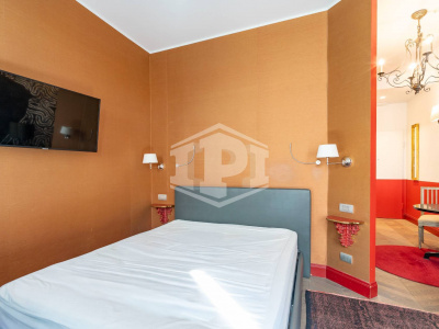 Sei appartamenti in Via San Francesco d'Assisi (TO)