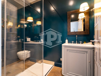 Sei appartamenti in Via San Francesco d'Assisi (TO)