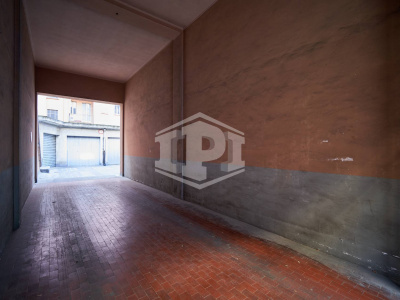 Box auto in Via San Secondo (TO)