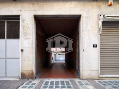 Box auto in Via San Secondo (TO)