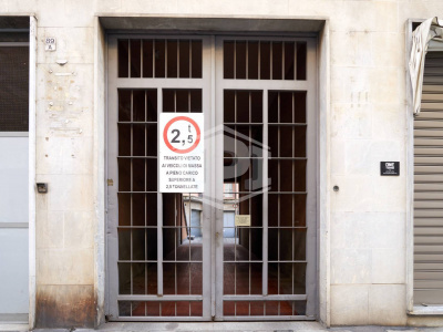 Box auto in Via San Secondo (TO)