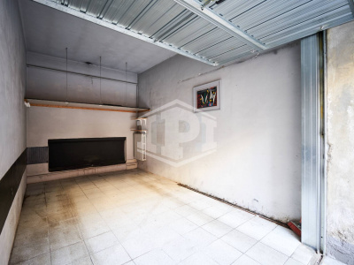 Box auto in Via San Secondo (TO)