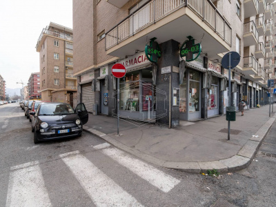 Negozi in Corso Corsica (TO)