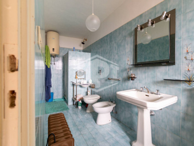 Cascinale con terreno in Strada della Moglia, Chieri (TO)