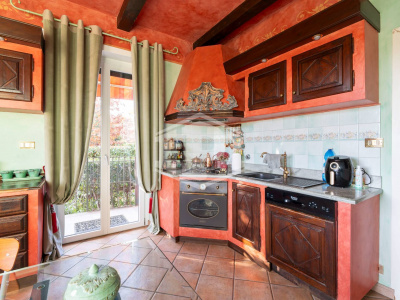 Porzione di bifamiliare con giardino in Via Bessaneisa, Rivoli (TO)