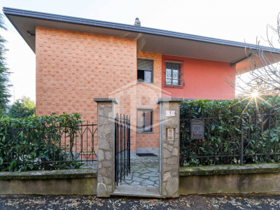 Appartamento con giardino in Via Bessaneisa, Rivoli (TO)