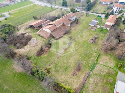 Cascinale con terreno in Loc. Vastalla, Ciriè (TO)