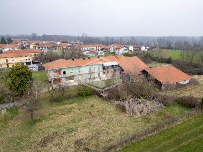 Cascinale con terreno in Loc. Vastalla, Ciriè (TO)